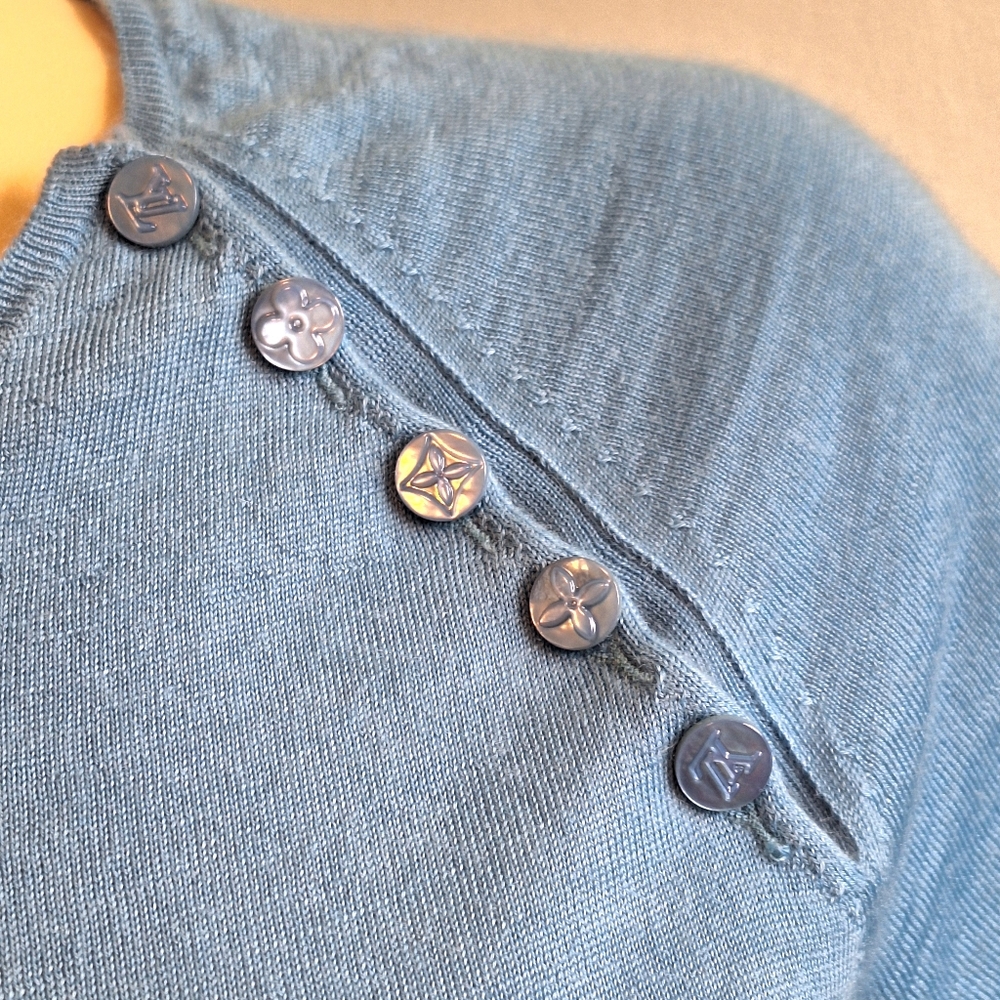 Louis Vuitton authentic cashmere blue sweater - Picture 6 of 10
